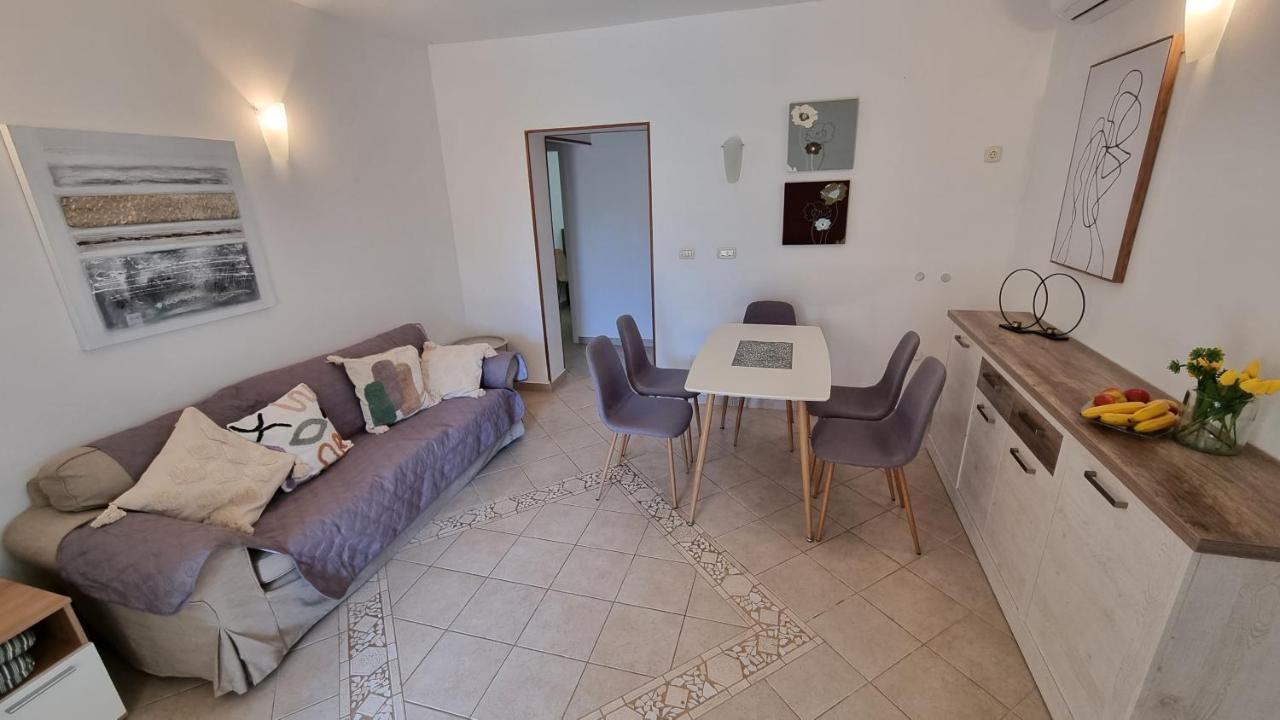 App Carla Apartment Novigrad  Ngoại thất bức ảnh