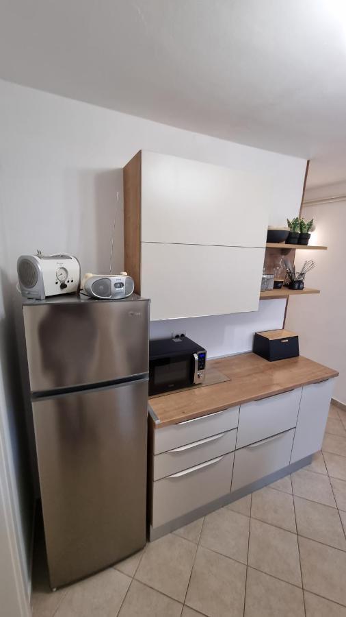 App Carla Apartment Novigrad  Ngoại thất bức ảnh